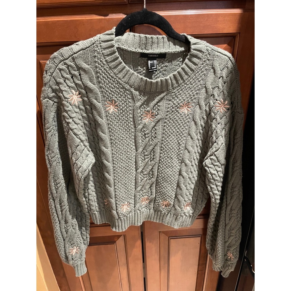 Forever 21 Sage Green Cable Knit Floral Embroidered Boxy Sweater Medium
